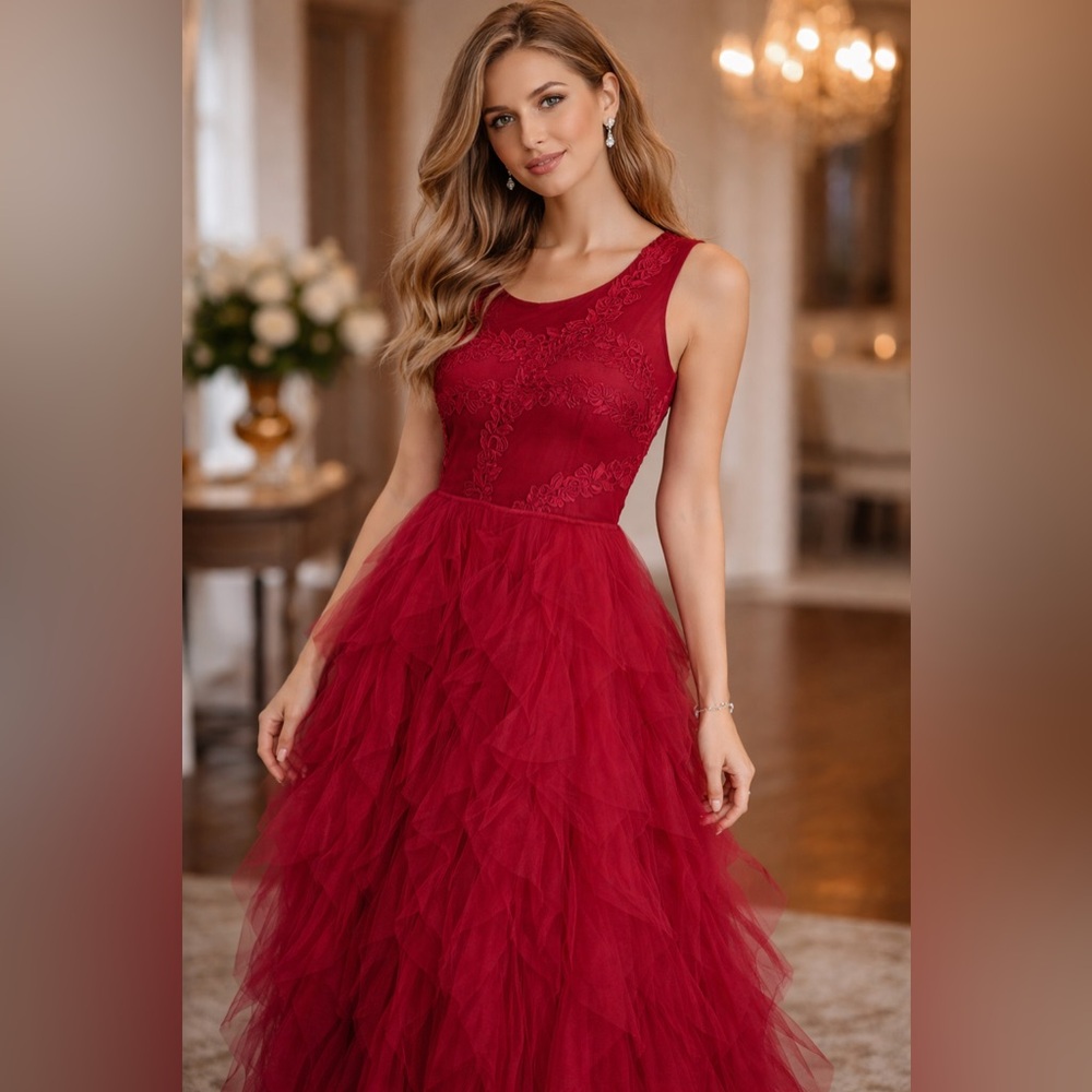FAERESTY Red Tulle Lace Formal Gown – Size Small ✨